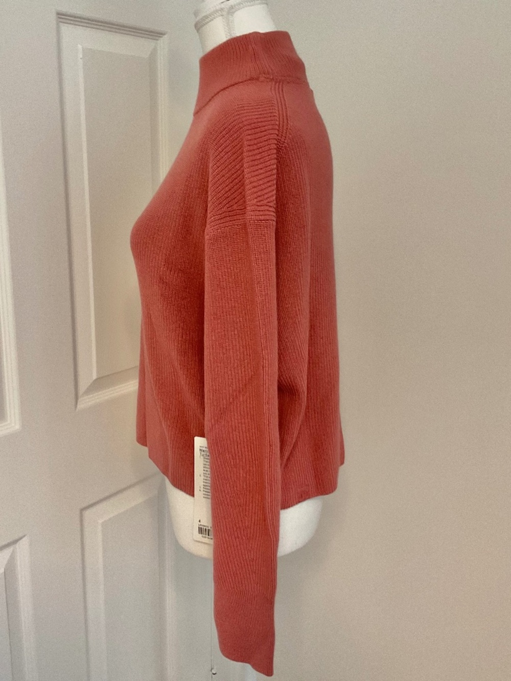 💐NWT💐 Lululemon Merino Wool-Blend Ribbed Turtleneck Brier Rose -size 4 - Picture 7 of 9